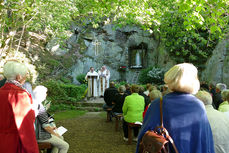 Maiandacht mit Krönung der Fatima-Madonna in Naumburg (Foto: Karl-Franz Thiede)